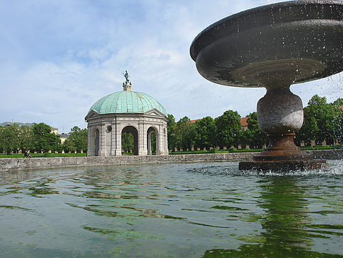 Brunnen im Hofgarten Foto 