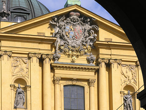 Fotos Theatinerkirche | München