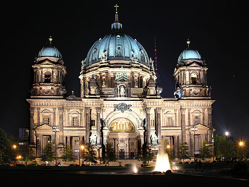 Berliner Dom bei Nacht - Berlin (Berlin)