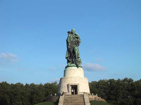 Sowjetisches Ehrenmal - Berlin (Berlin)