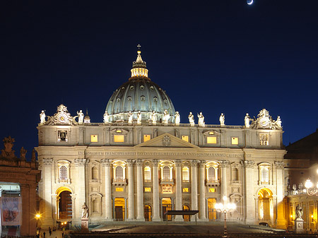 Petersdom bei Nacht - Vatikanstaat